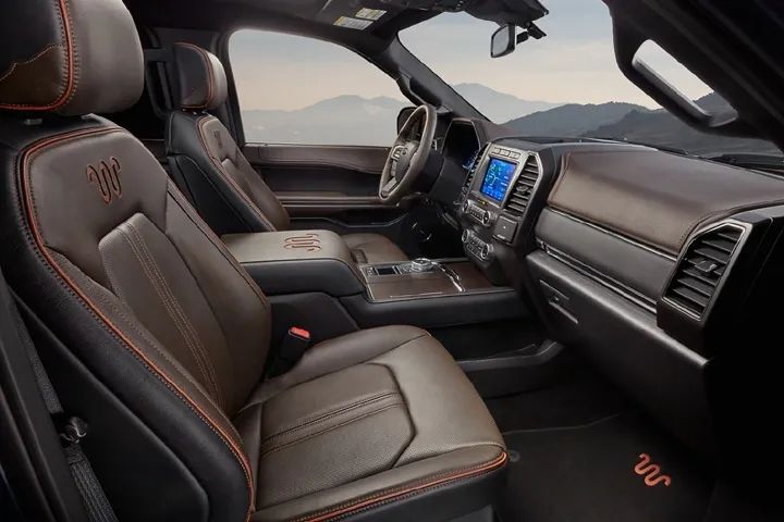 2020 Ford Expedition vs Chevrolet Tahoe Interior