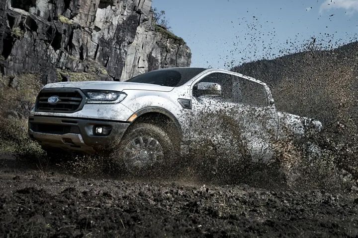 2020 Ford Ranger vs Chevy Colorado Performance