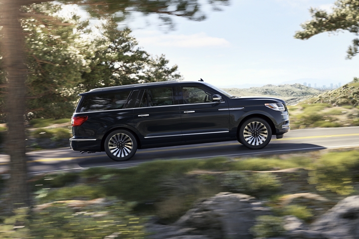Lincoln Navigator vs Cadillac Escalade Safety Features