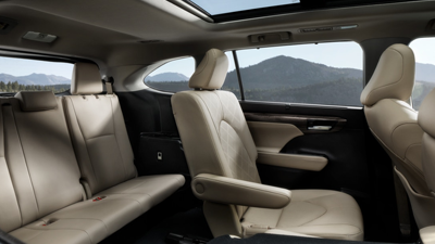 New 2020 Toyota Highlander Interior
