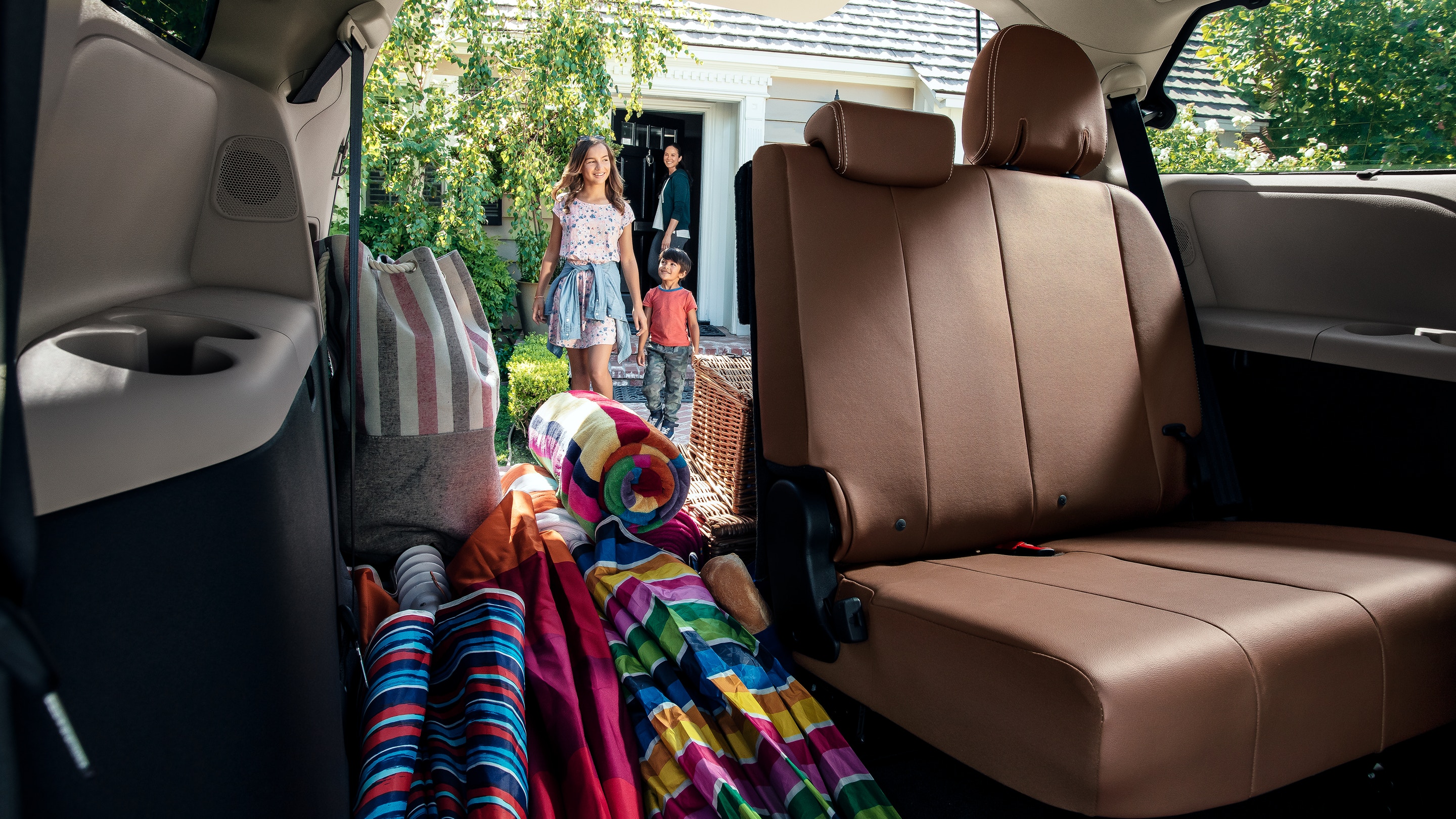 2020 Toyota Sienna Seating/Space/Cargo