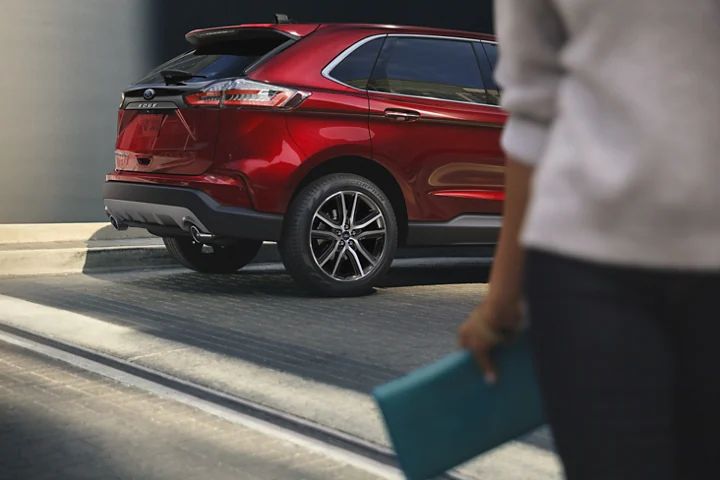 2021 Ford Edge vs Toyota Highlander Safety Features