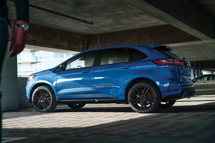 2021 Ford Edge Towing & Performance Features