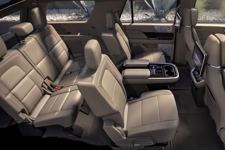 What are the 2021 Lincoln Navigator Interior Color Options?