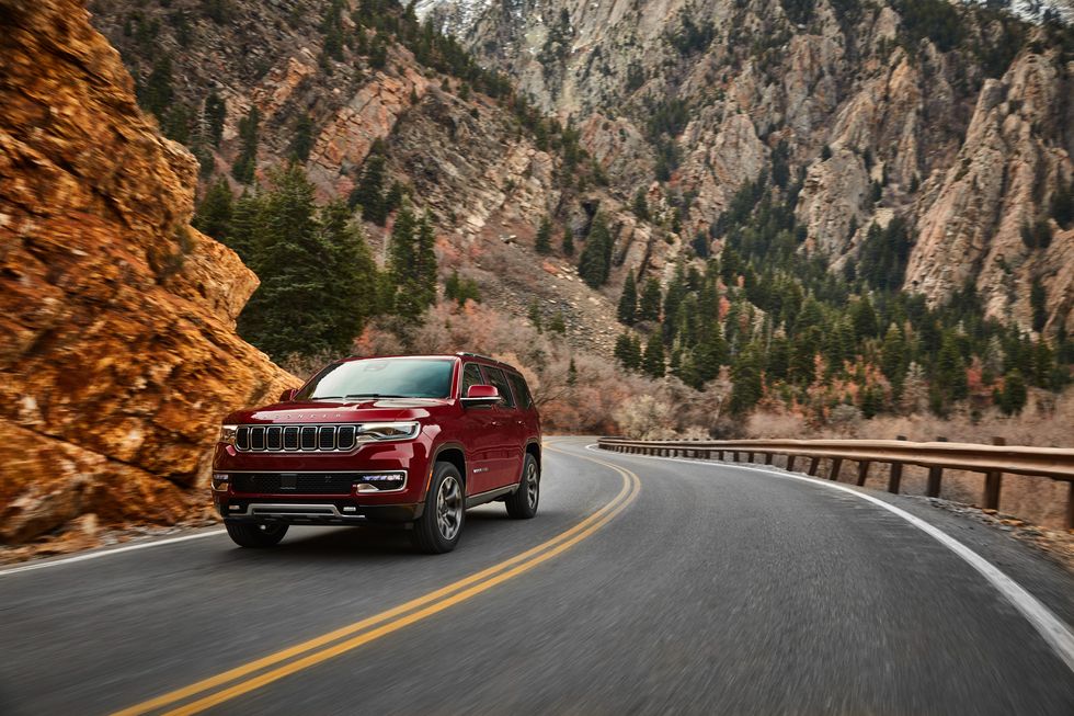 How much does a Wagoneer weigh?