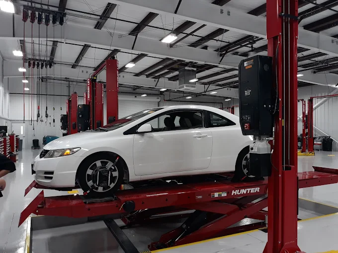 Service bays at Jenkins Kia of Cocoa