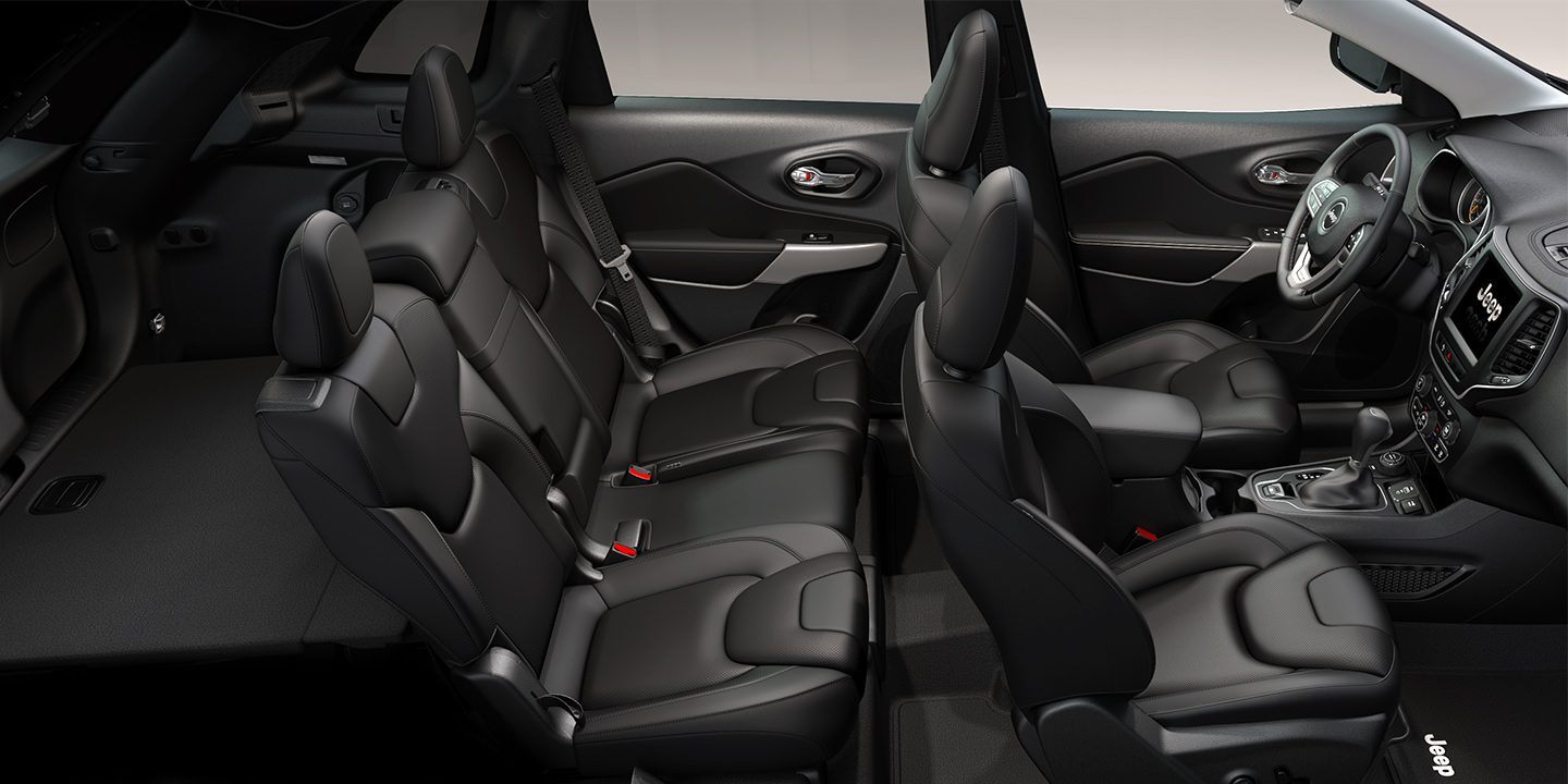2020 Jeep Cherokee Interior near Chicago, IL