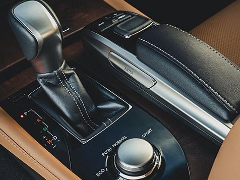 2019 Lexus LS-500 interior