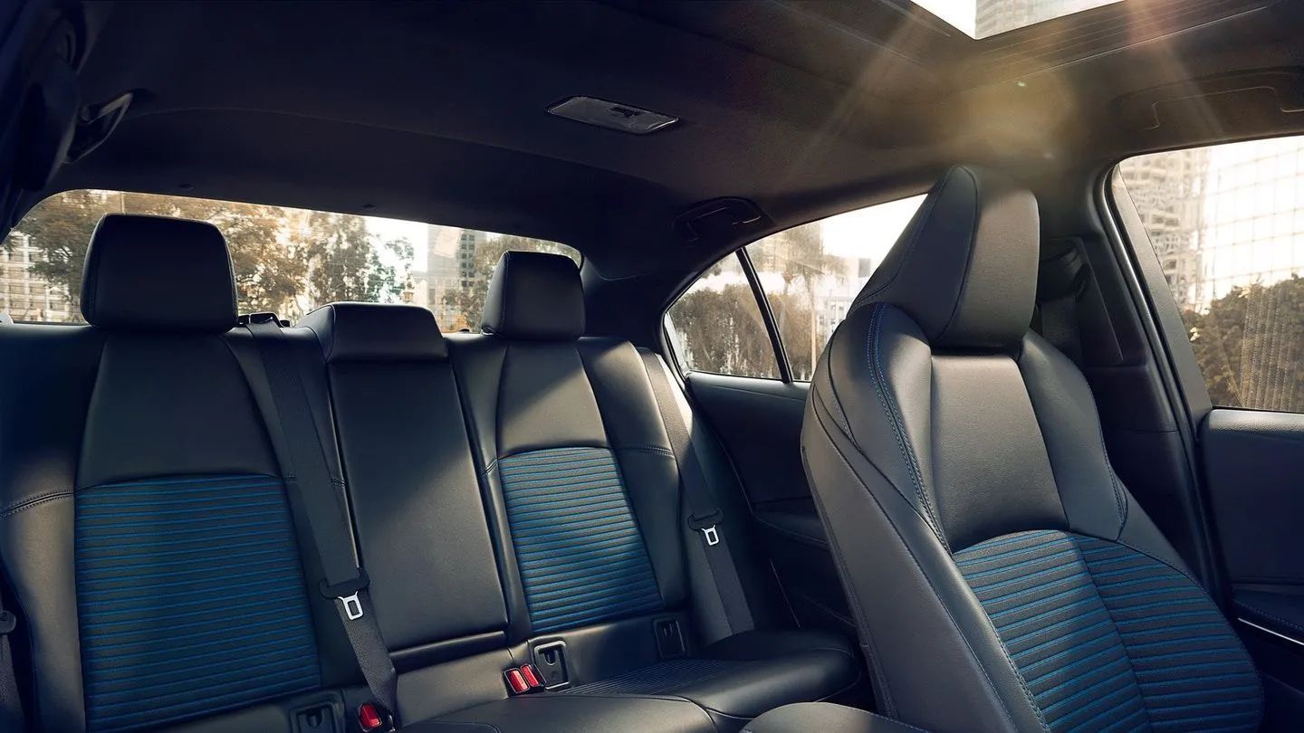  How many seats are in a Toyota Corolla?