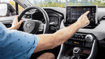 2020 Toyota RAV4 vs Honda CR-V Technology