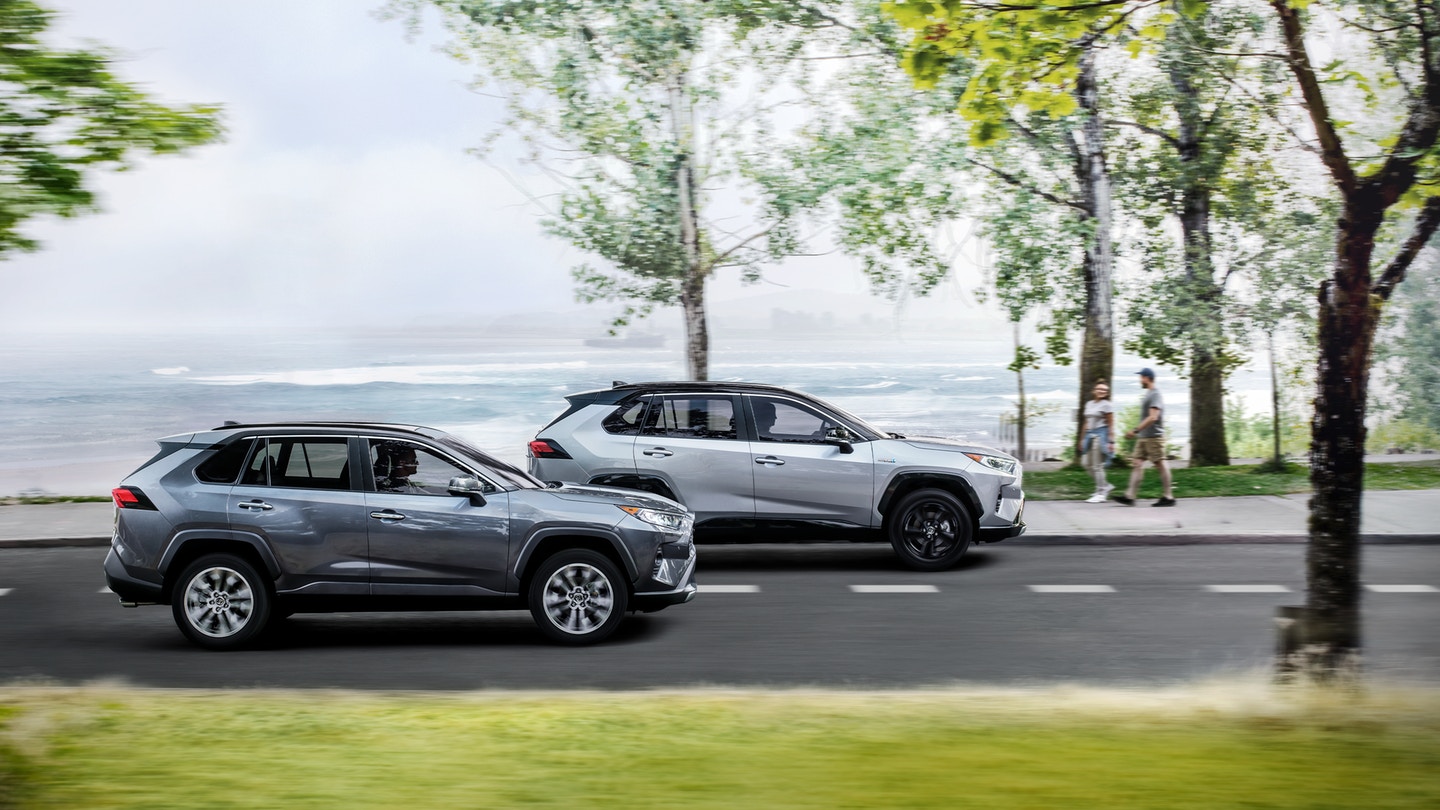 2020 Toyota RAV4 vs Subaru Forester Safety