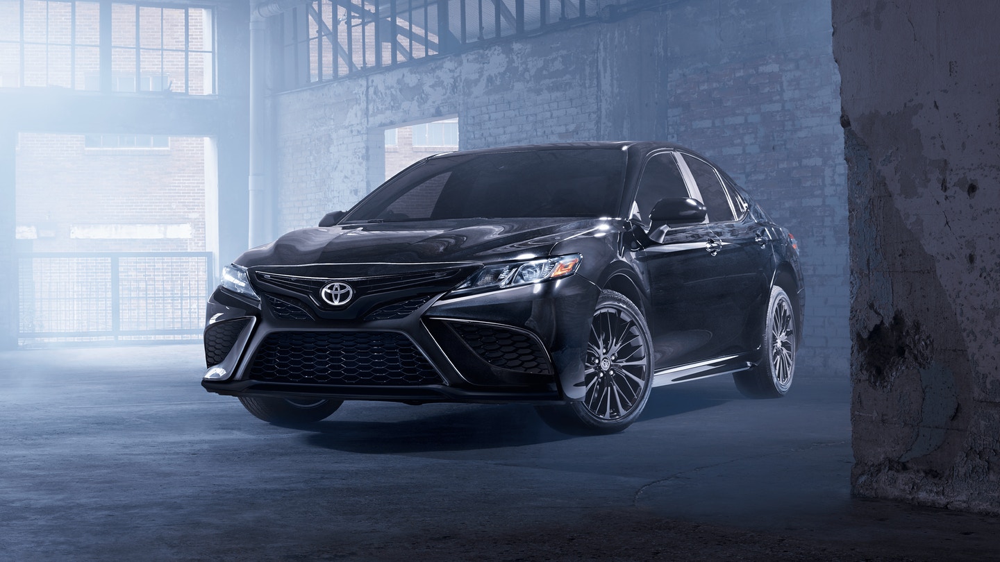 What is the MPG of the 2020 Toyota Camry? Green Toyota