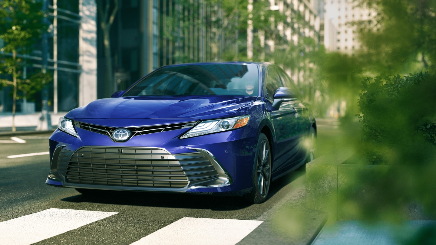 2020 Toyota Camry vs Honda Accord Exterior