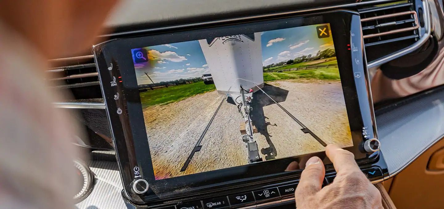 2022 Grand Wagoneer Towing & Performance Features