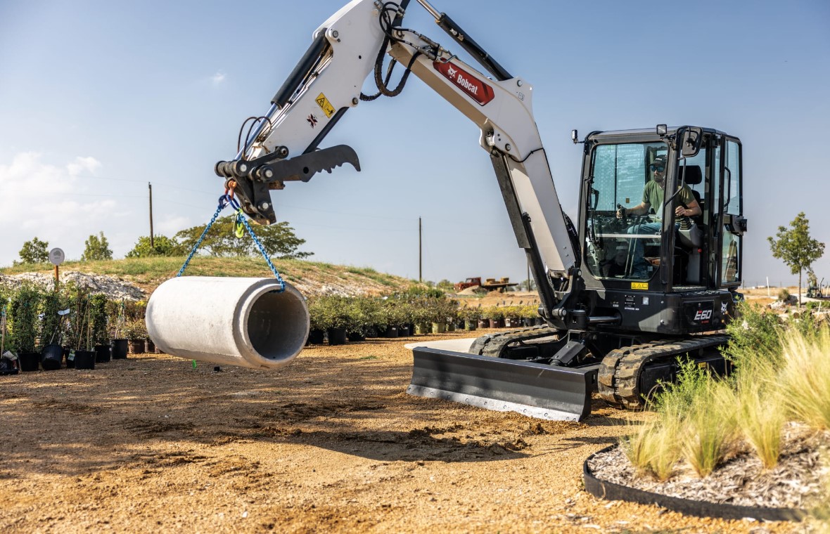 Compact Track Loaders vs. Skid-Steer Loaders