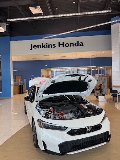 Honda Civic hybrid on display at Jenkins Honda of Leesburg near The Villages, FL